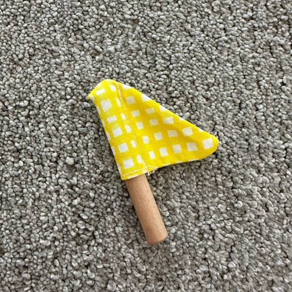 Lovevery Pattern Match Boats & Cards Set - Replacement Piece Flag Only - Picture 2 of 3